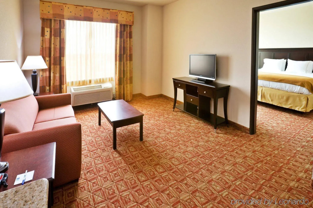Comfort Inn & Suites Denison - Lake Texoma