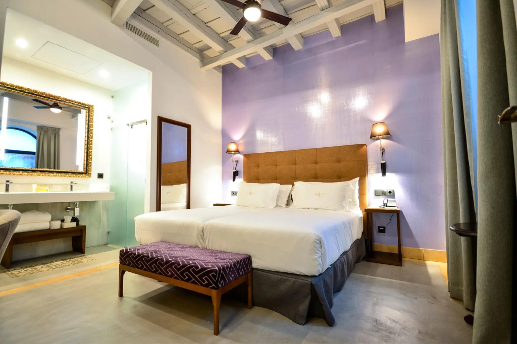 Legado Alcazar Hotel