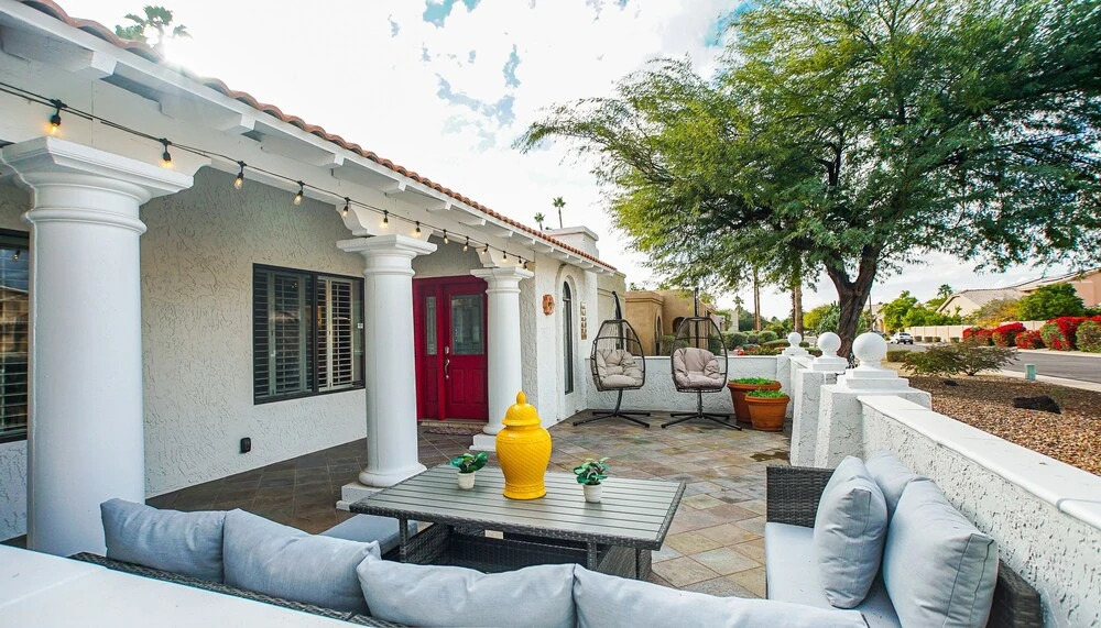 Heated Pool, Spa, & Garage! Near Kierland, shopping, dinning, & Scottsdale Quarter by RedAwning