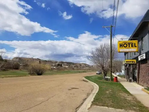 Dinosaur Hotel & Sams Kitchen