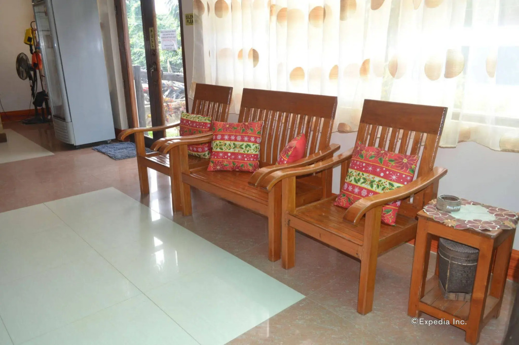 Jurias Garden Hotel