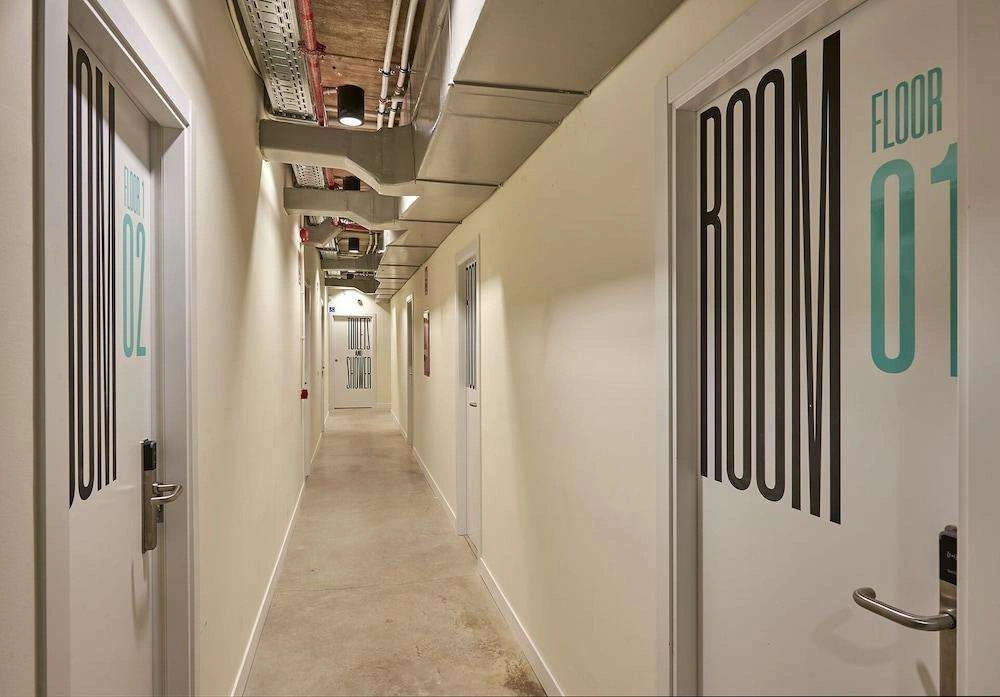 Hostelfly Madrid Airport