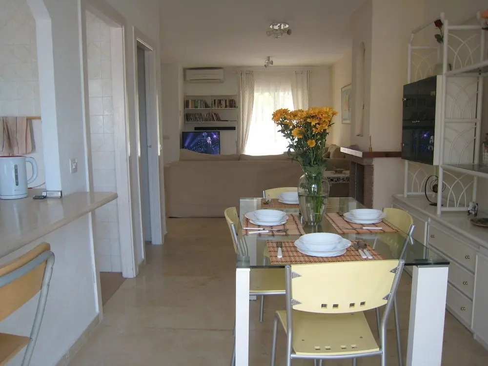 Beautiful Town House With Air Conditioning In Secure Urbanisation Internet