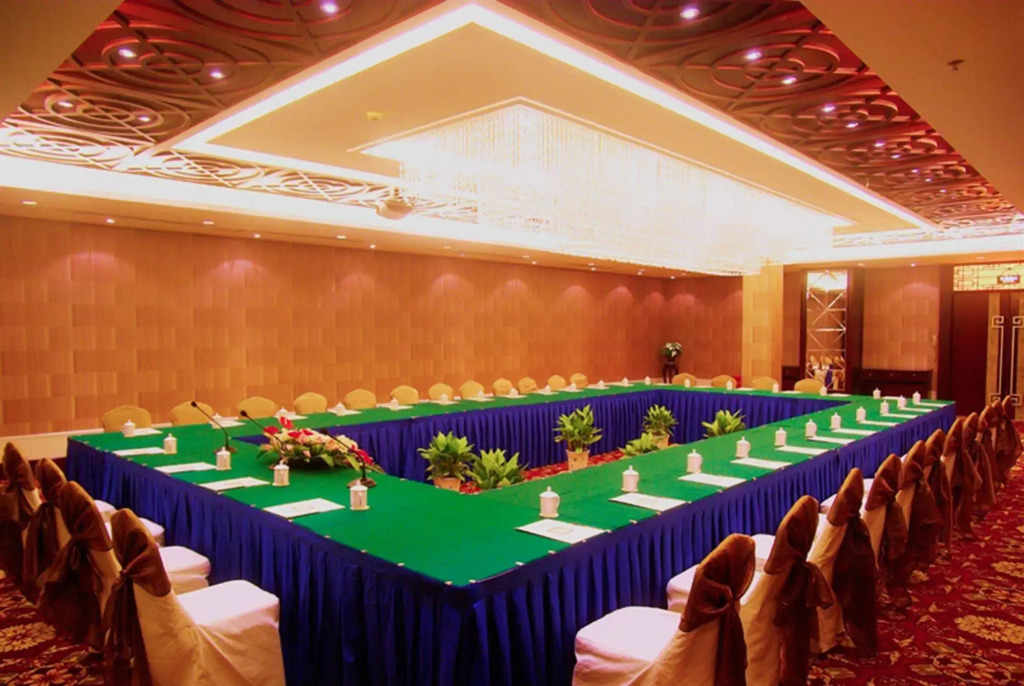 Yiwu Yi He Hotel