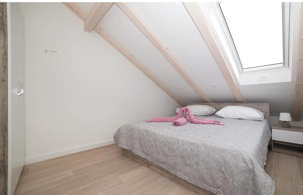 Amazing Apartment in Trogir With 3 Bedrooms and Wifi