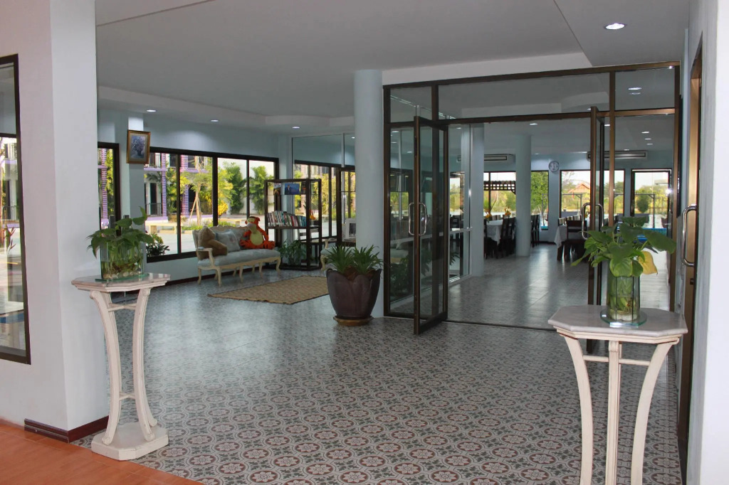 Menam Resort