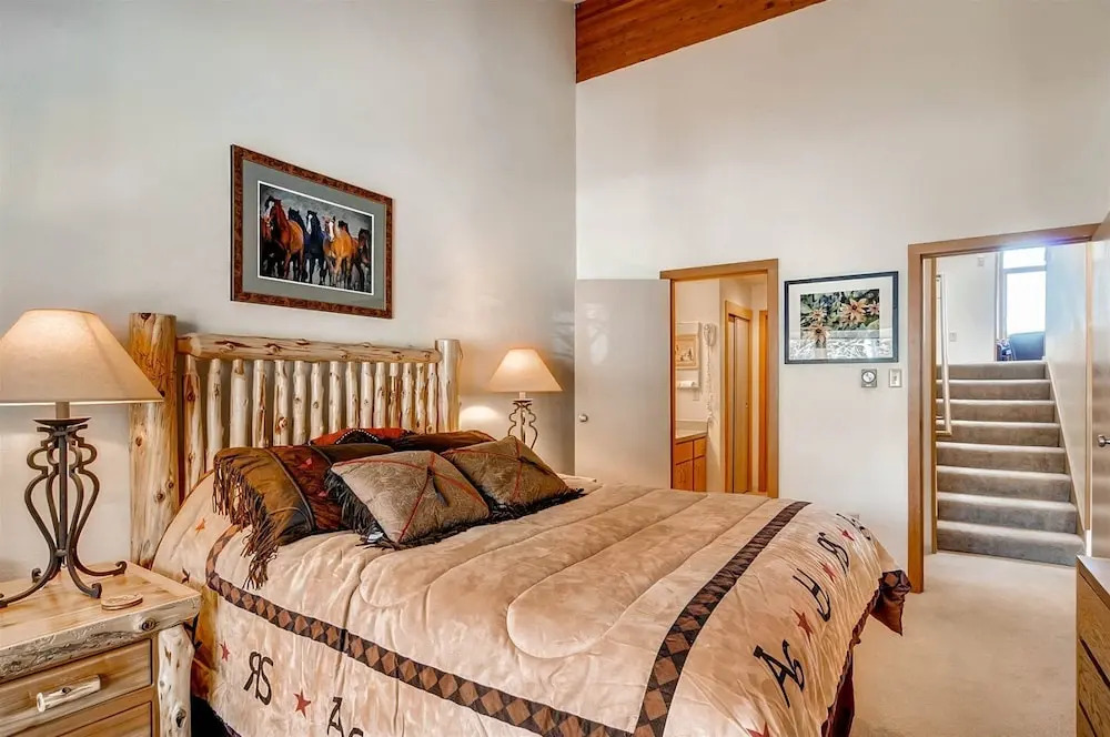 3 Bedroom Mountain Condo In Lakeside Village Near Keystone Lake With Complimentary Shuttle Service