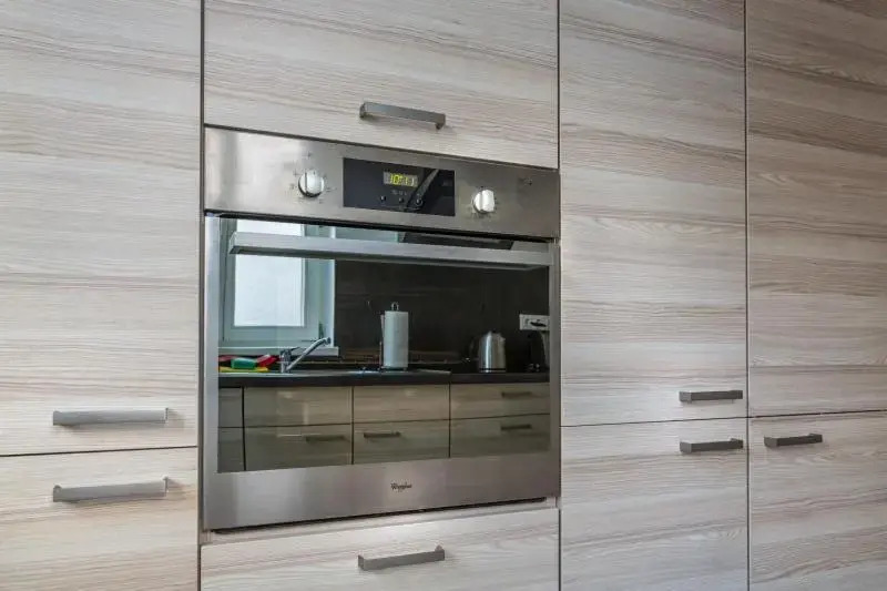 H&H Apartments im Herzen der Stadt in der Lange Strasse geräumig ruhig mit Küche und Esstisch