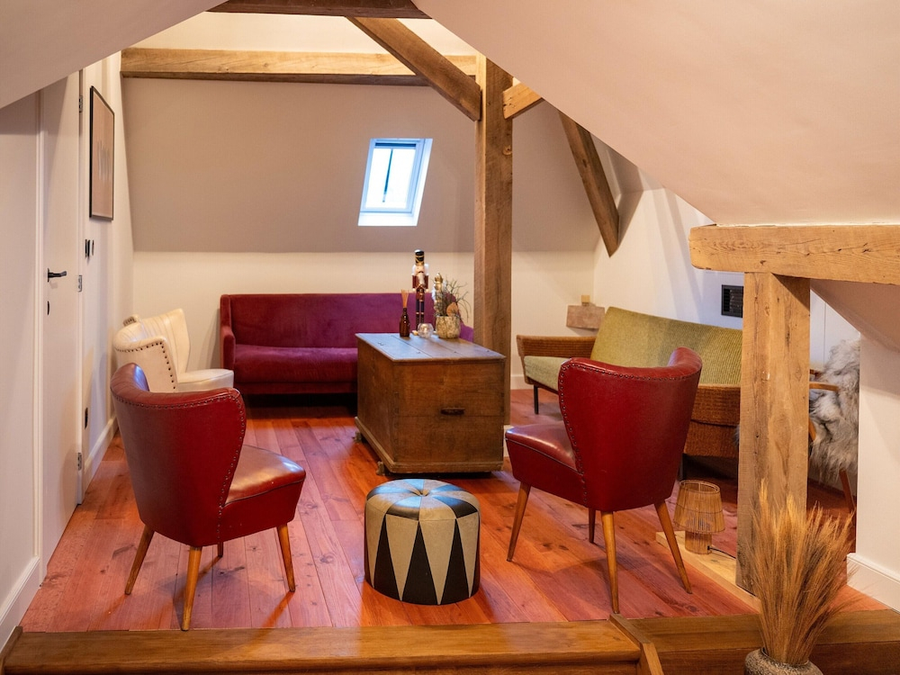 Picturesque Mansion With Garden in Tongeren