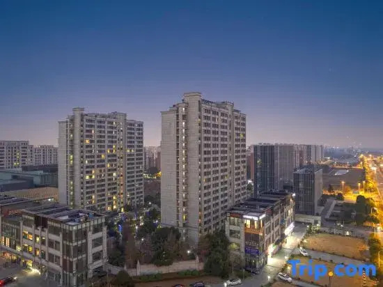 CitiGO HOUSE Senlan Zhouhai Road Metro Station Sunland Shanghai