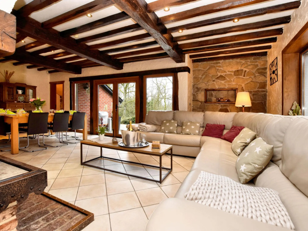 Durbuy Forest Villa with Pool