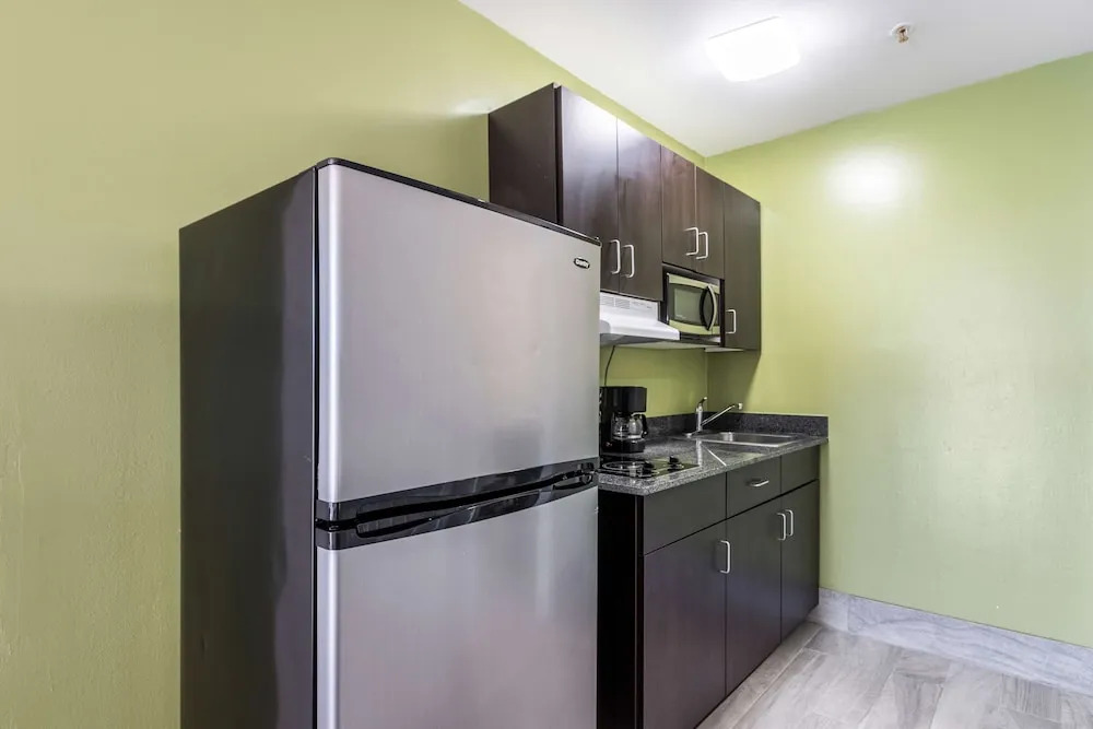 Studio 6 Extended Stay - Savannah, GA