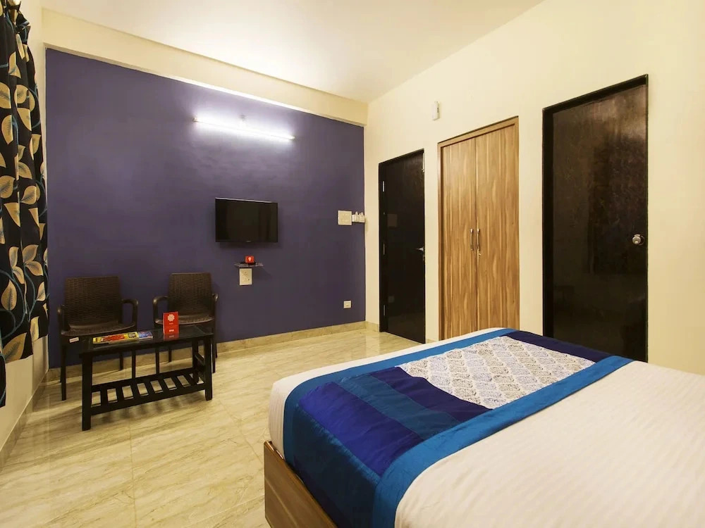 JK Excellency by OYO Rooms