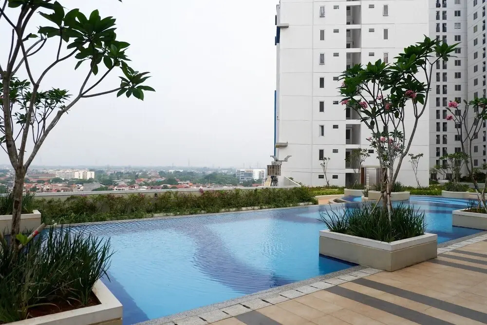 Minimalist And Warm 2Br At Bassura City Apartment