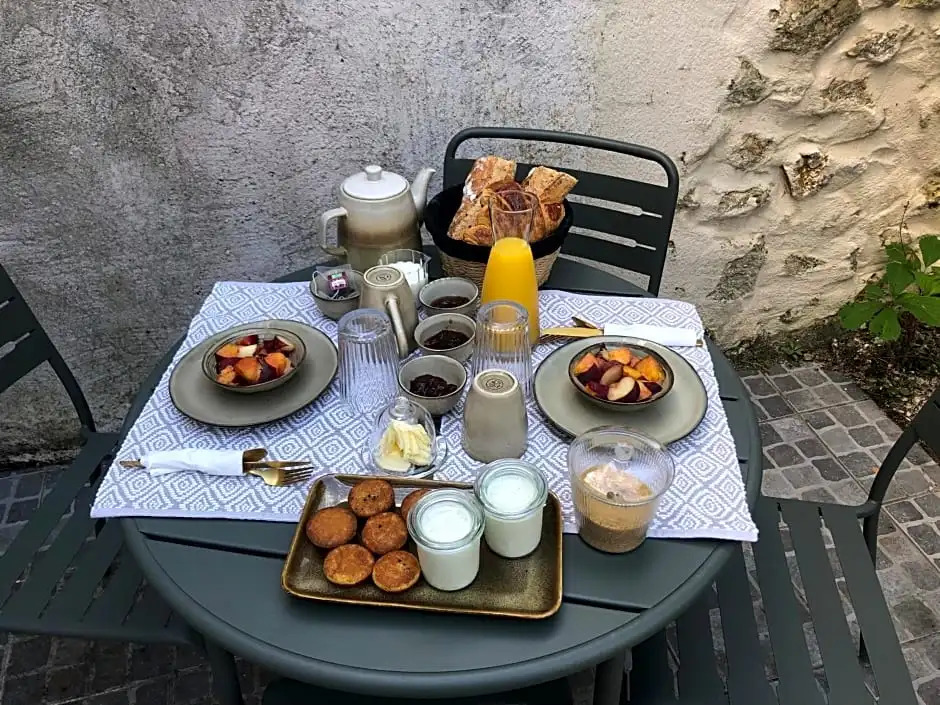 Les Troglos de la Tufolière