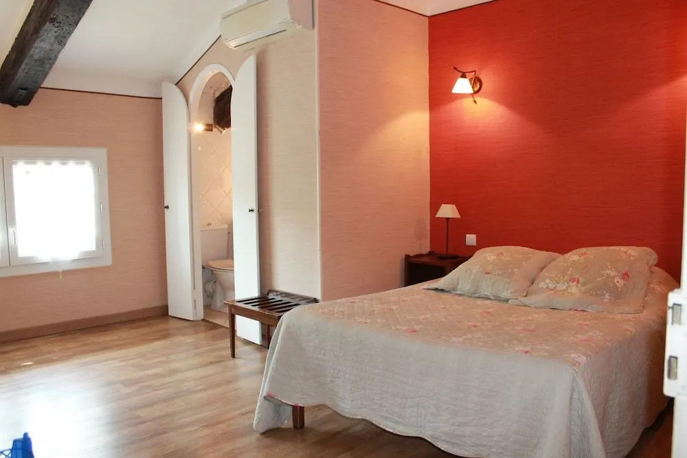 Hôtel et Restaurant Le Manoir - Echangeur A7-A9 - 24h-24h