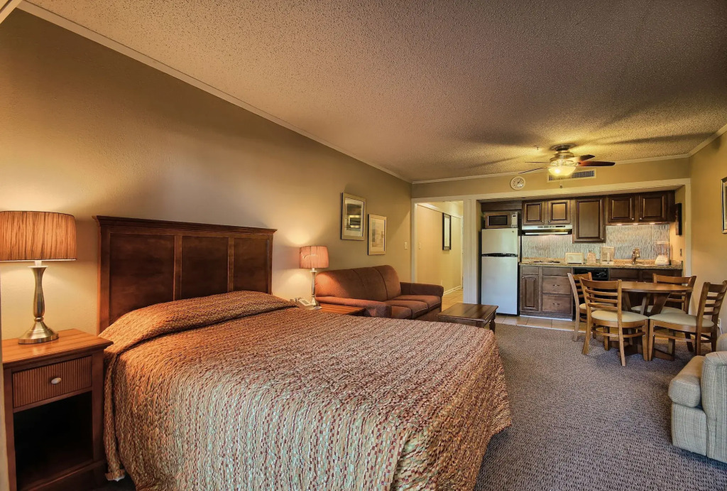 Ocean Creek Resort