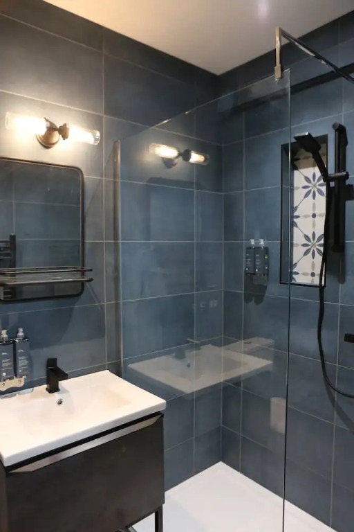 no 12 - Stunning Self Check-in Apartments in Worcester Centre