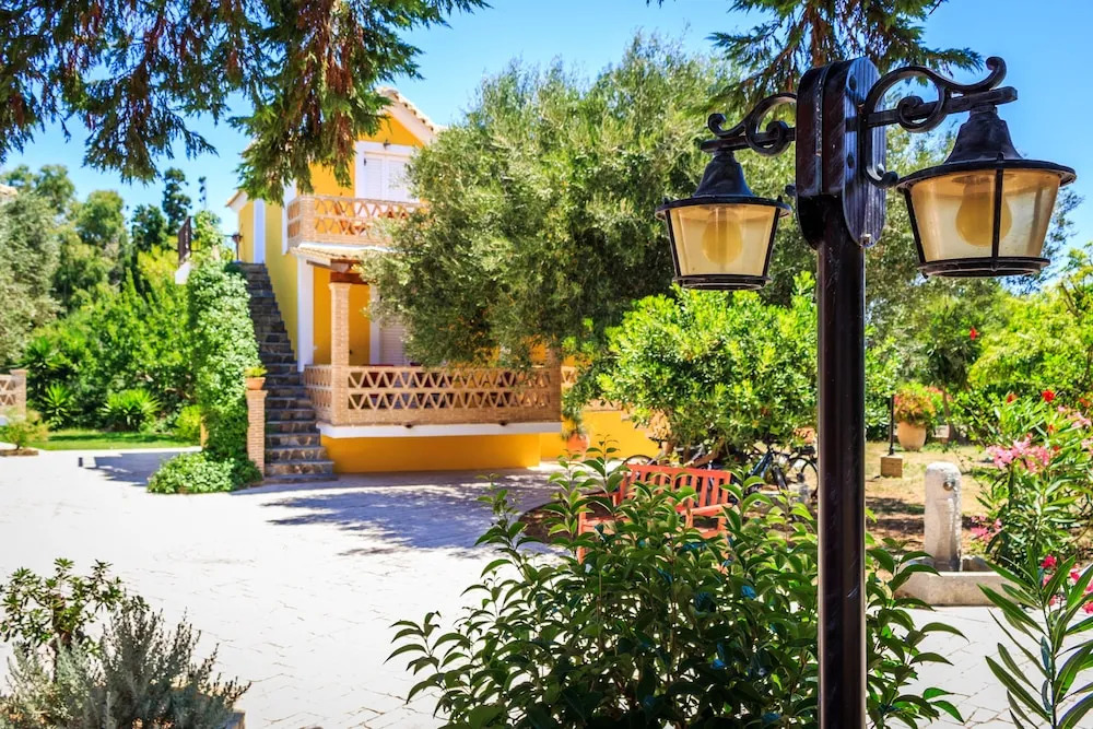 Porto Gerakas Villas