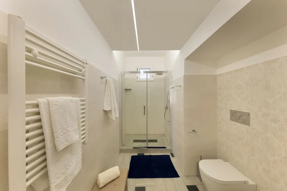 YourHome - Royal Blue Suite