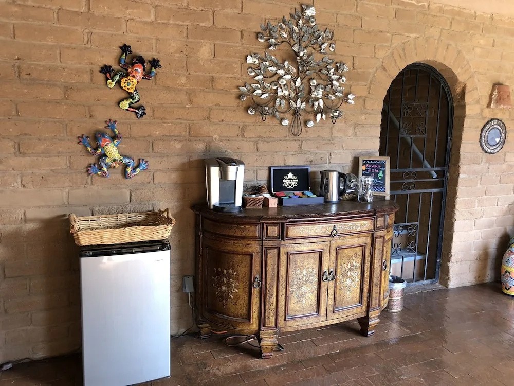 Casa Tierra Adobe Bed & Breakfast Inn