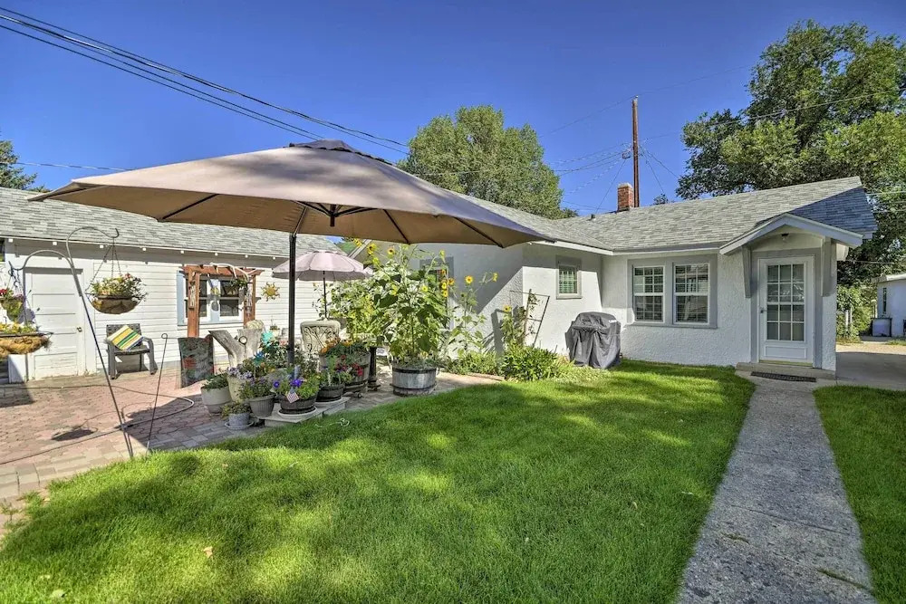 Well-equipped Cody Cottage: 2 Miles to Cody Rodeo!