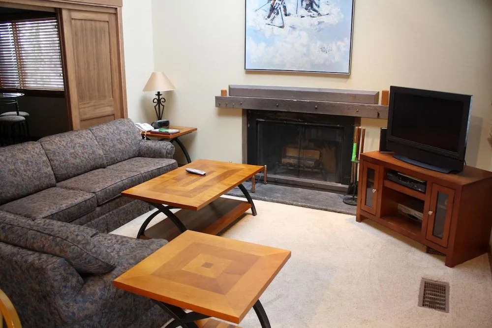 Mill Run #12 by Peak Property Management