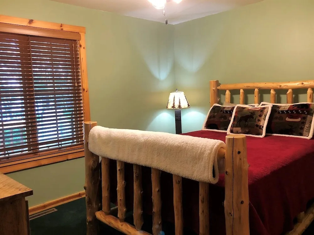 Stormy Pines - Hiller Vacation S 3 Bedroom Home