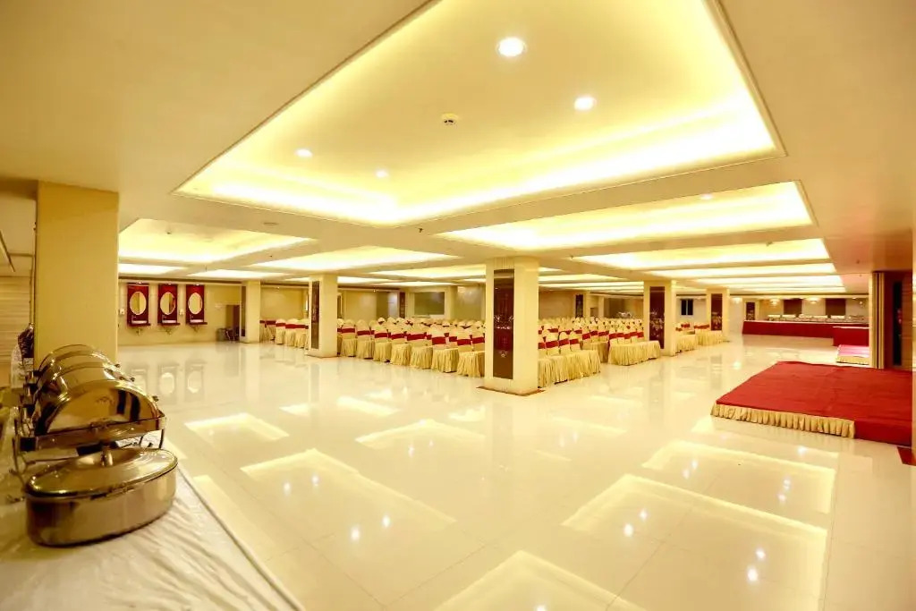 Hotel Swagath Grand Ecil