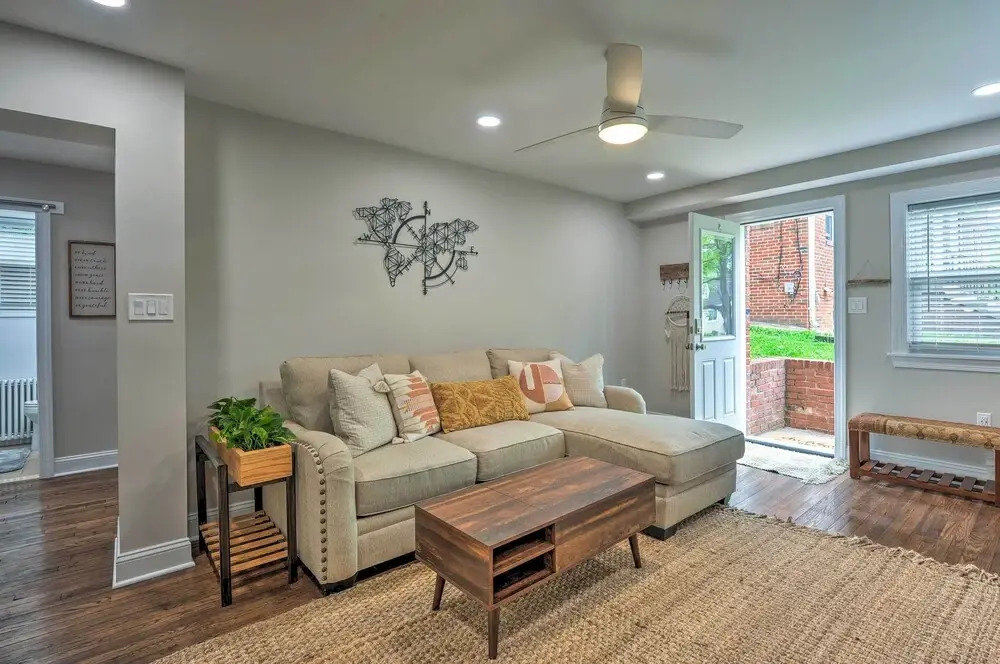 Takoma Park Apt w/ Wood Fire Pit < 8 Mi to DC