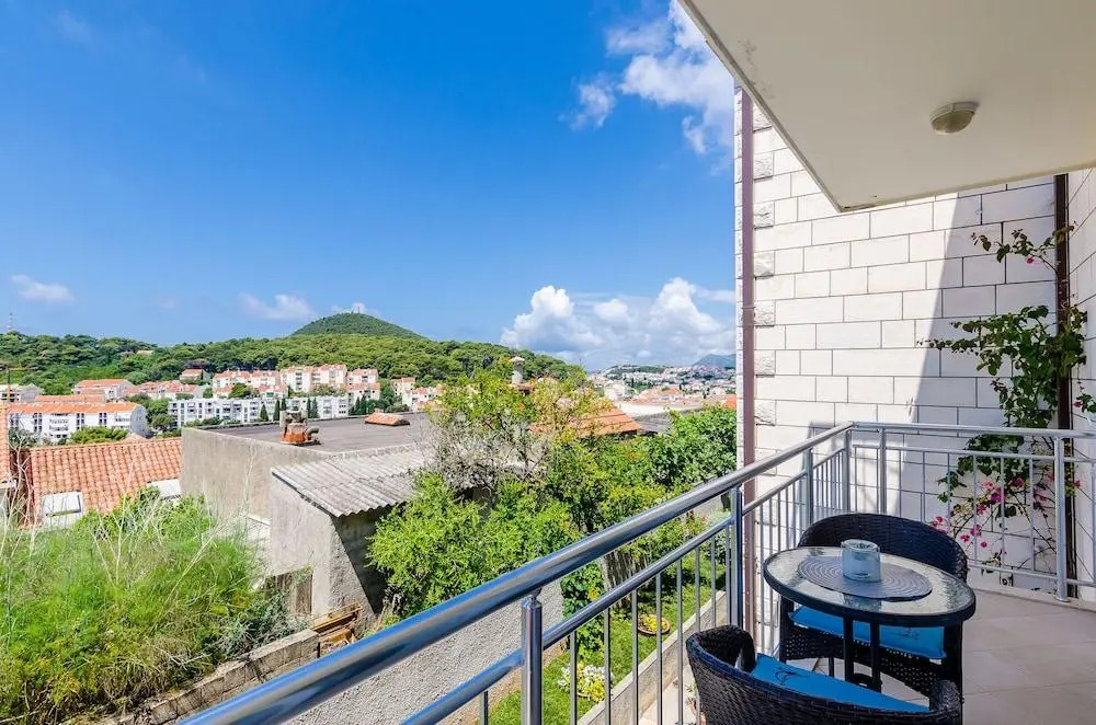 Apartments Mony