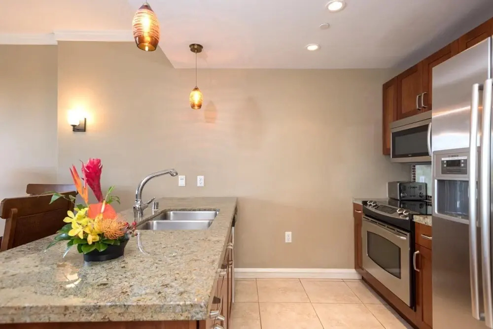 K B M Resorts- Hkk-424 Over-sized 1bdrm, 750ft, Easy Pool and Beach Access, Remodeled!