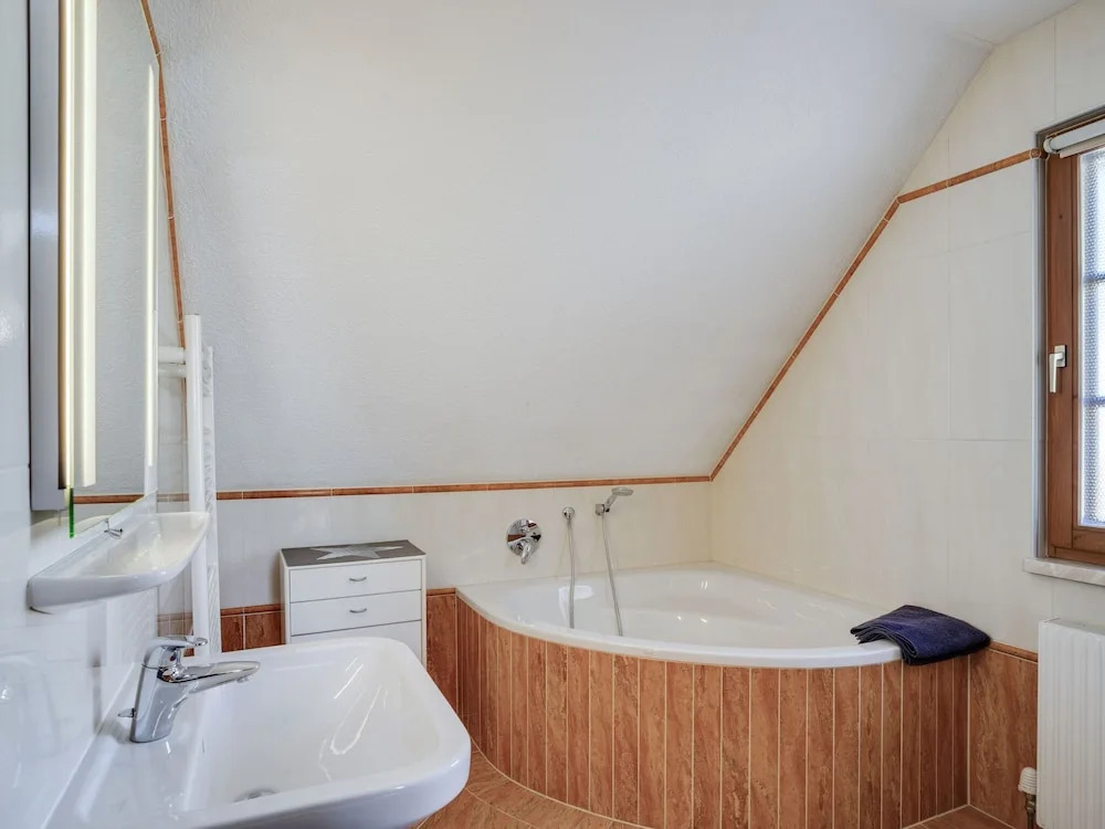 Cosy Chalet in Mühlbach With Private Garden