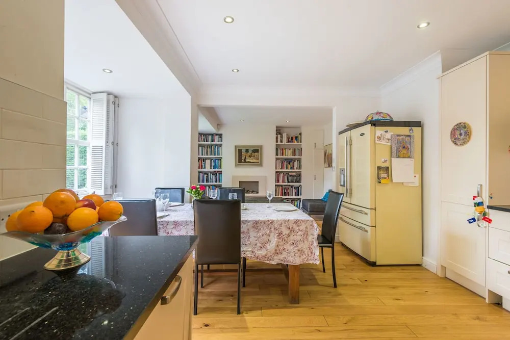 Charming Golders Green Home by Hampstead Heath
