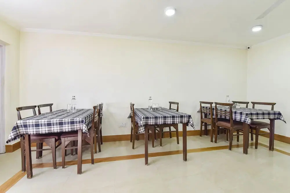 Fabhotel Day'S Inn