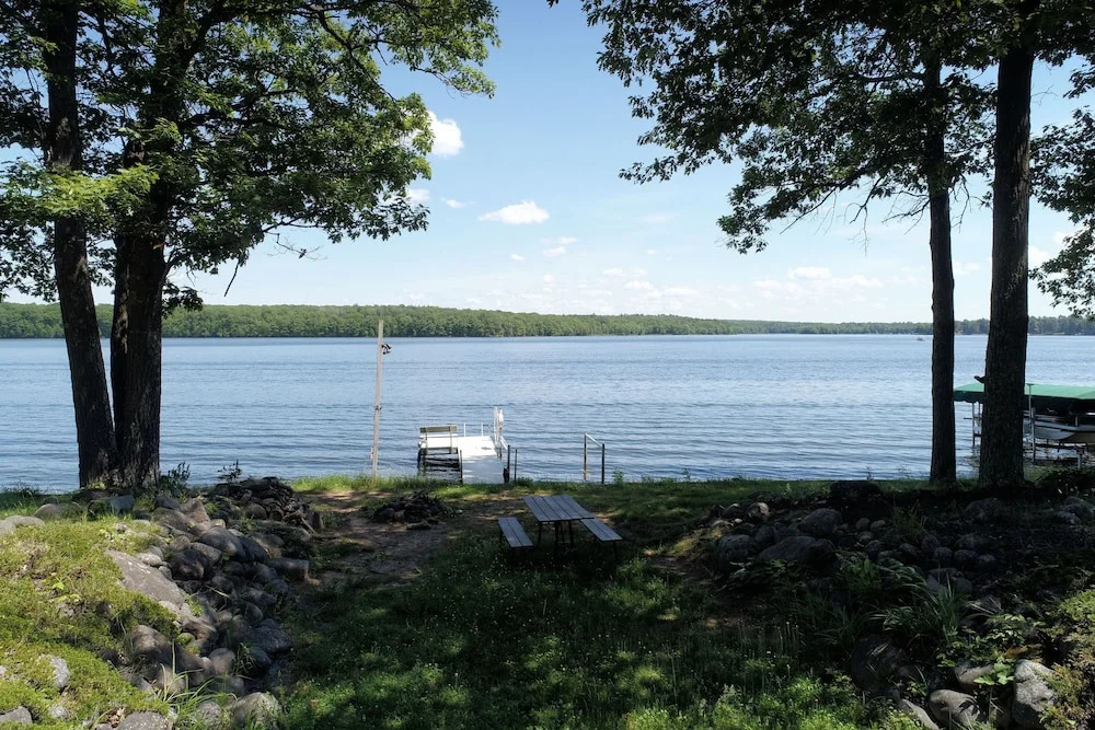 Cheif Lake Lodge 4 Bedroom Home by RedAwning