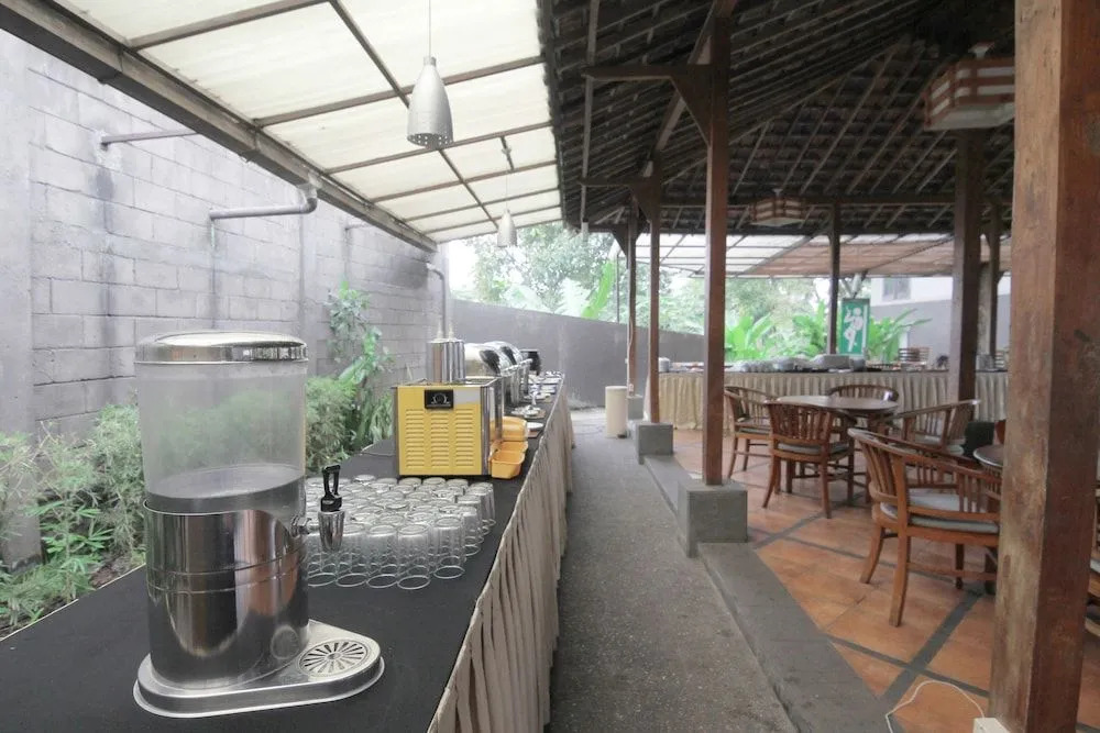 Airy Sukasari Setrasari Raya 10 Bandung