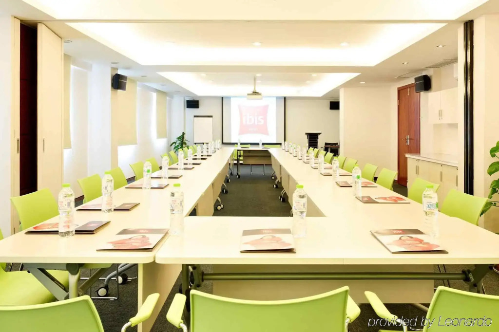 ibis Nanjing Zhonghua