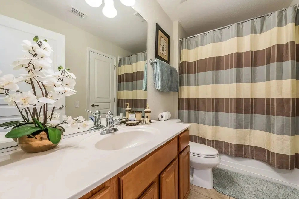 Luxury Retreat Windsor Hills 5 Br Home by RedAwning