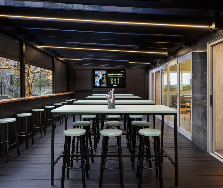 Отель Oaks Auckland