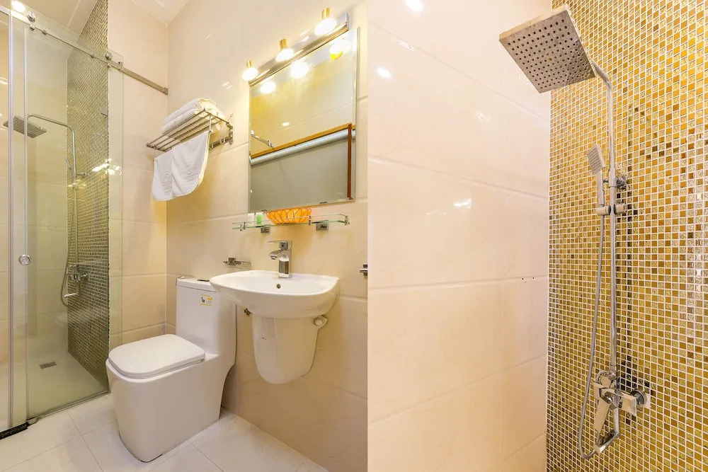 Oyo 231 Thien Cung Hotel