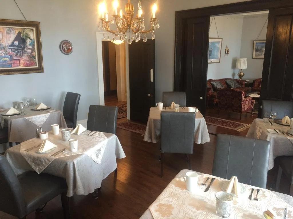 Rose Manor Inn B & B