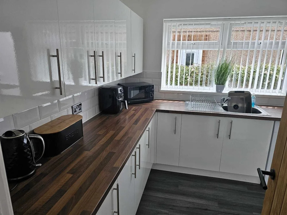 3-Beds Sleeps 6 Walking distance to Castle & Town