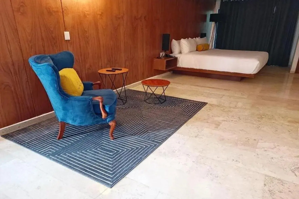 HOTEL LUCA