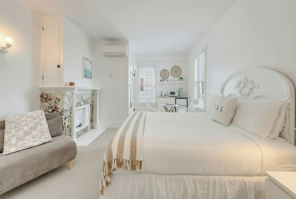 931 Beach Guest House