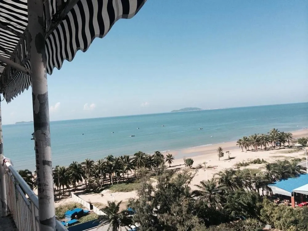 8090 Sea View Room