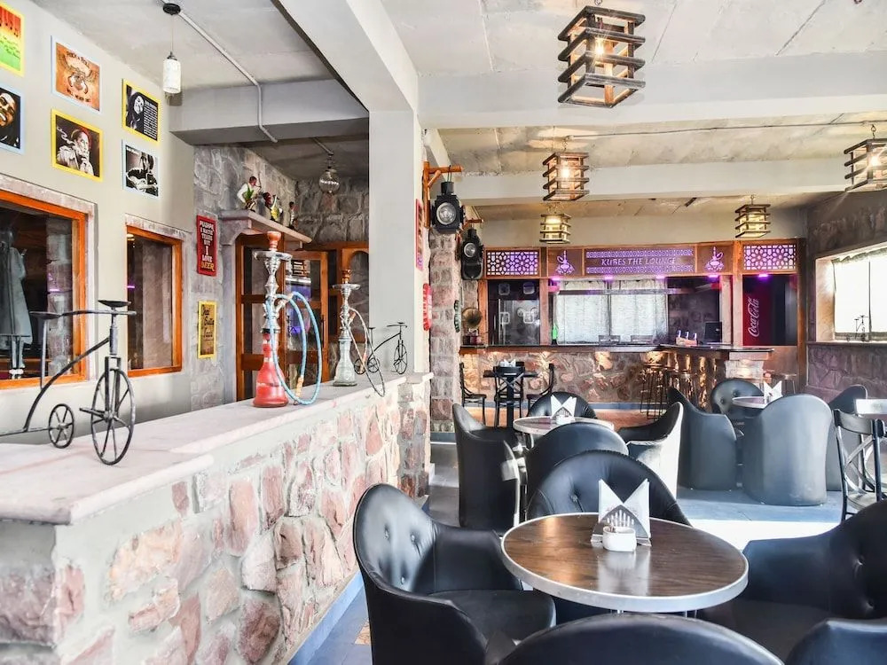 Capital O 35409 Hotel Megh Niwas