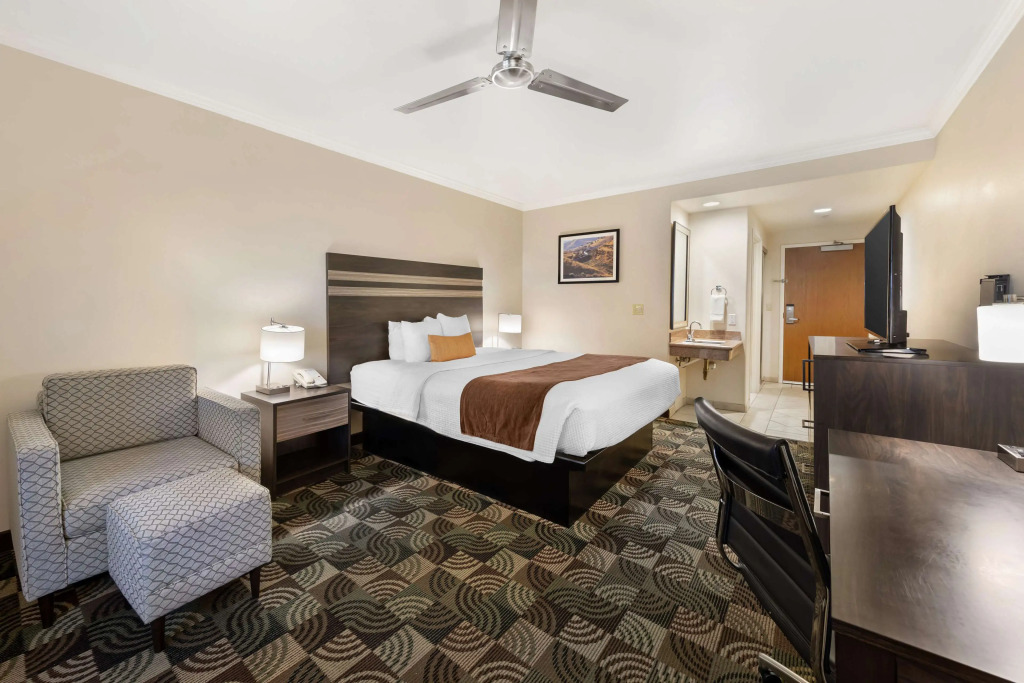 Best Western Plus Country Park Hotel