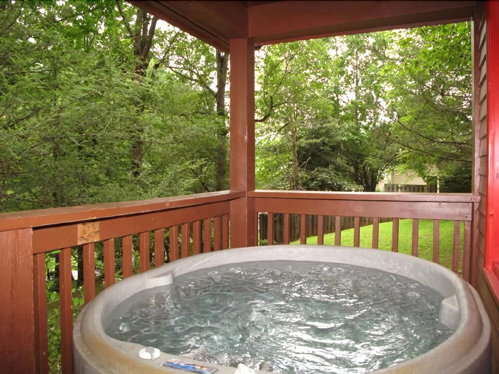 Simple Pleasures 1 Bedroom Home with Hot Tub