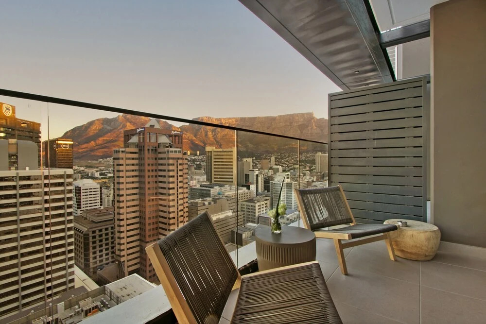16 On Bree - Unit 1808